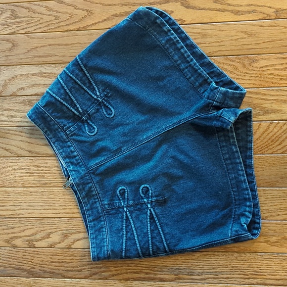 Ecote Pin Up Denim Shorts - Picture 12 of 12